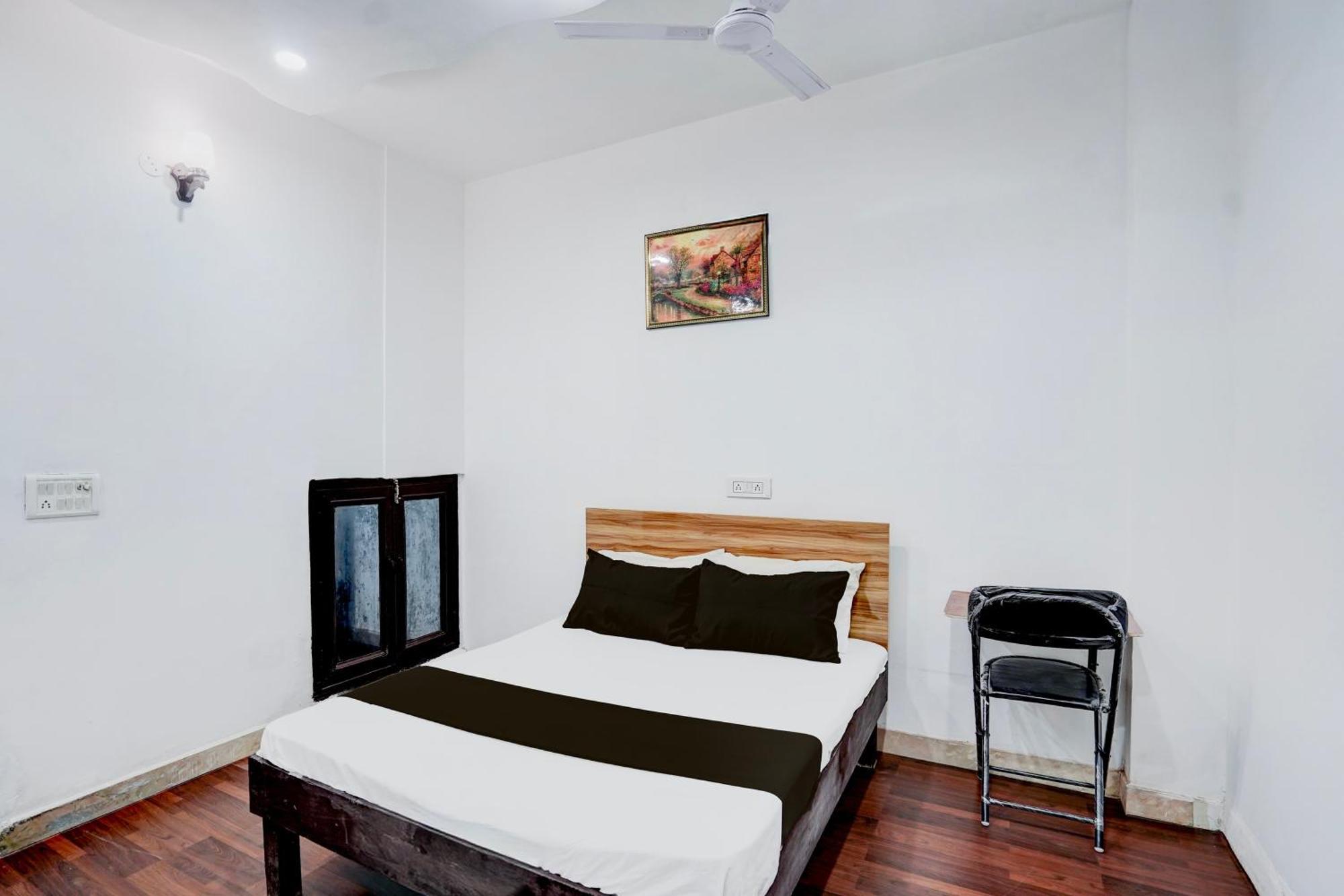 Hotel O Le Empire Stay House New Delhi Exterior foto