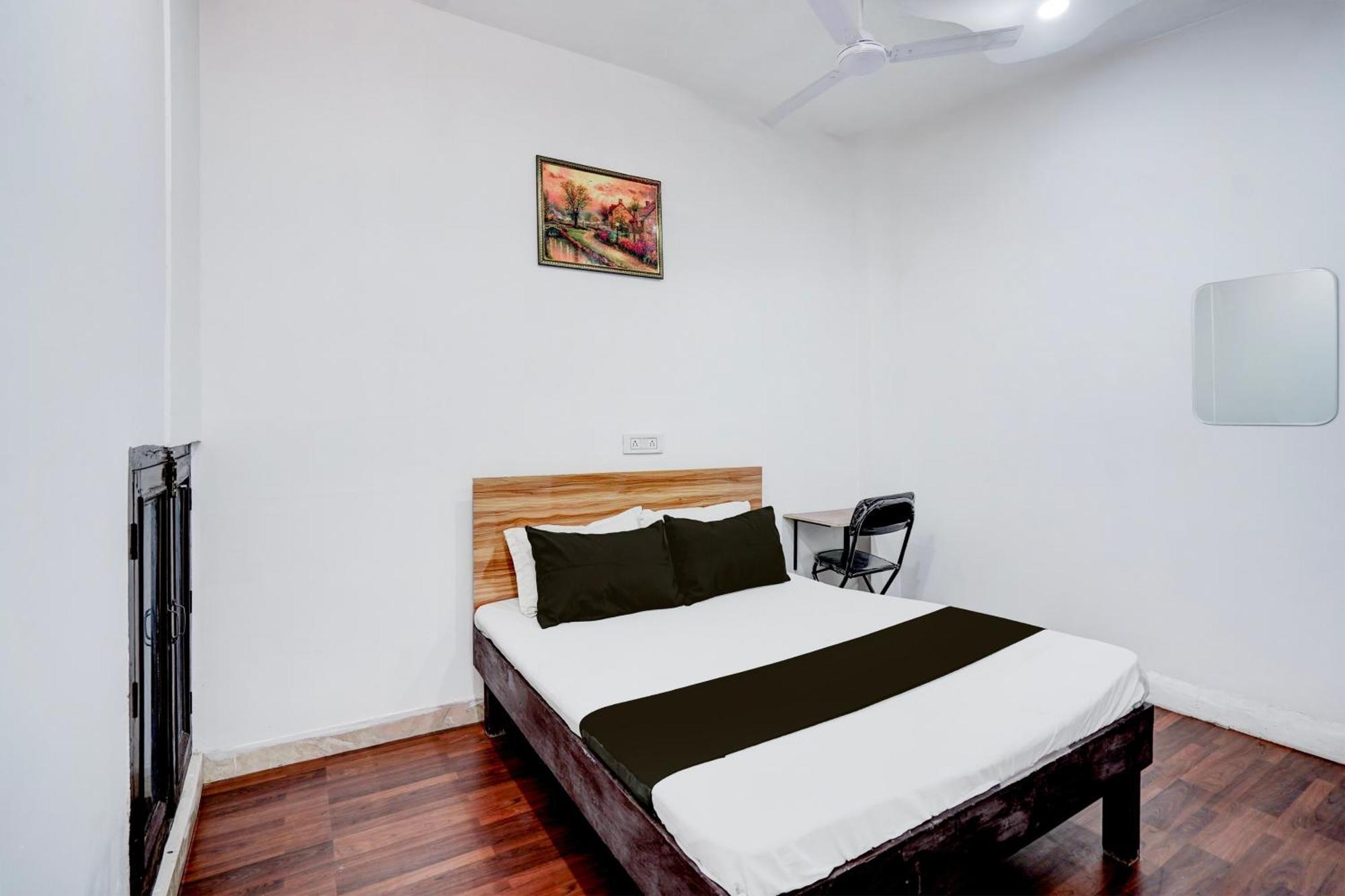 Hotel O Le Empire Stay House New Delhi Exterior foto