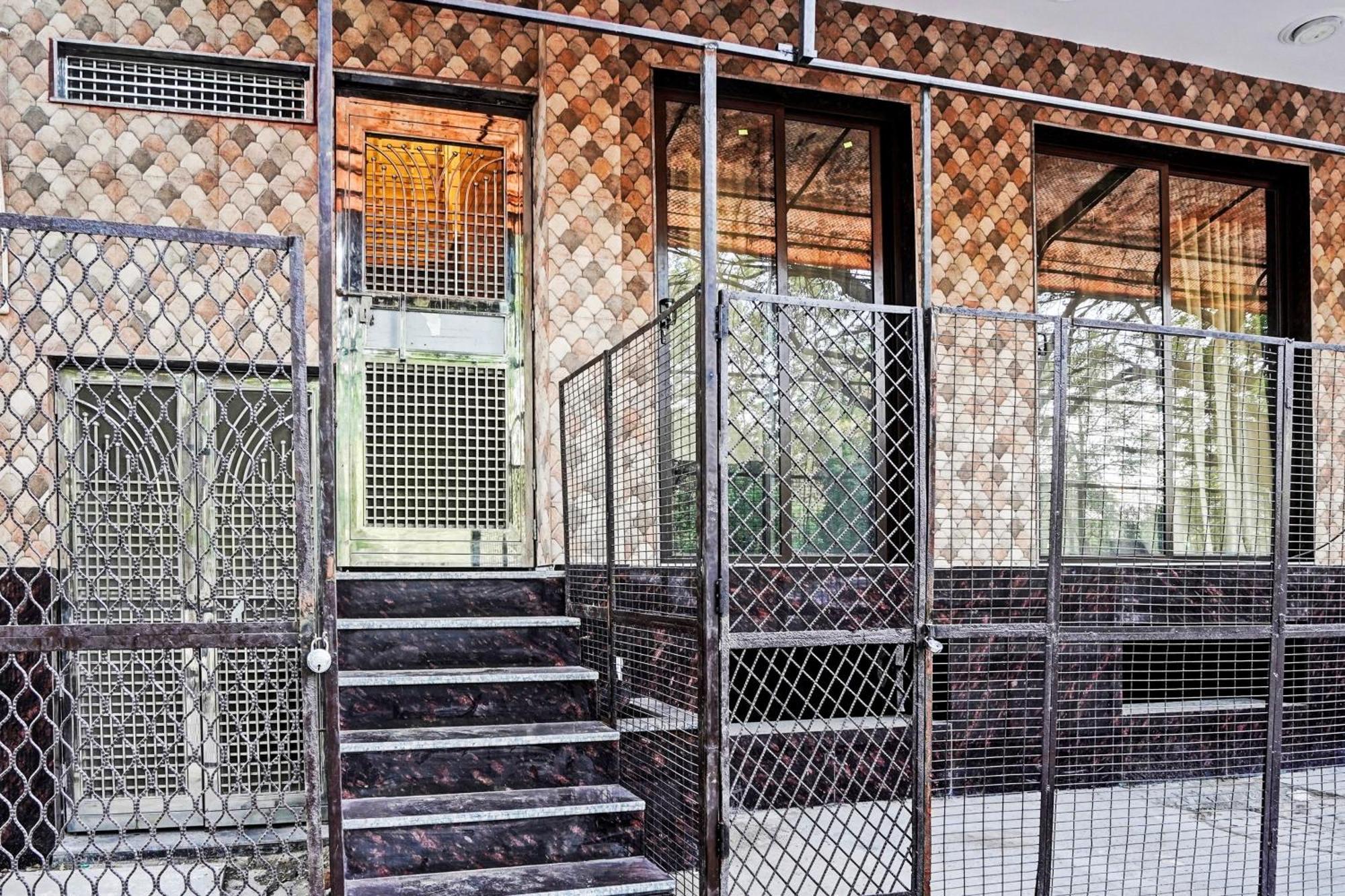 Hotel O Le Empire Stay House New Delhi Exterior foto
