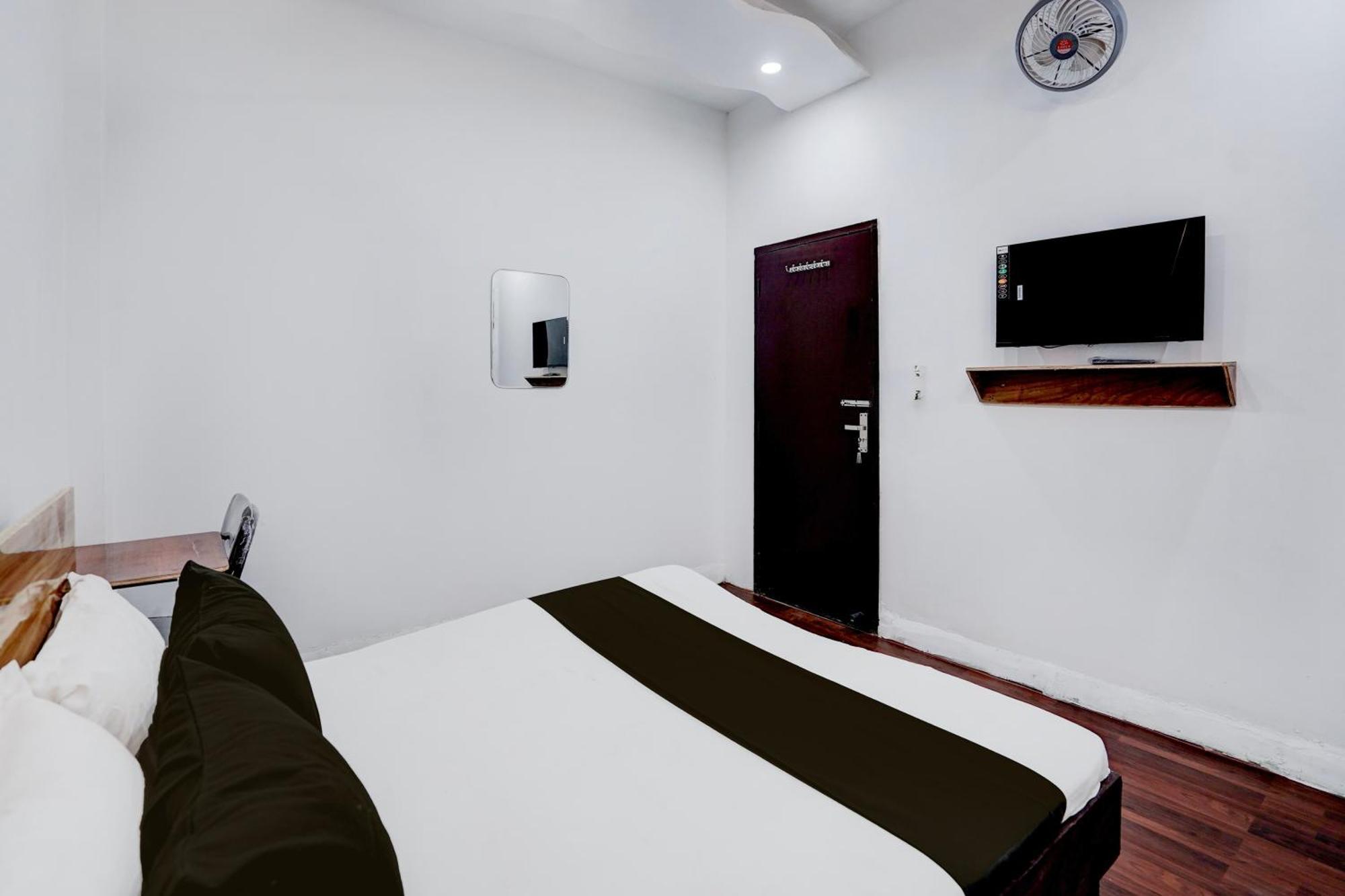 Hotel O Le Empire Stay House New Delhi Exterior foto