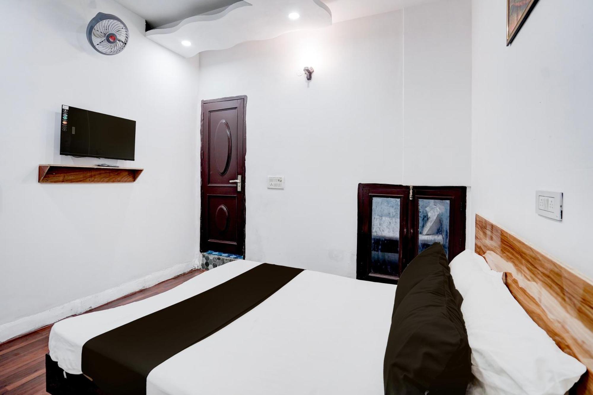 Hotel O Le Empire Stay House New Delhi Exterior foto